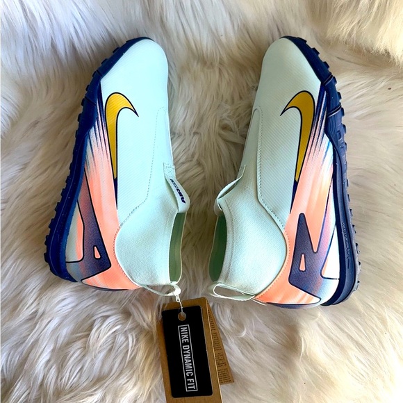 Nike Women's Air Zoom soccer CR7 Shoes - Blue and Orange - Picture 12 of 14